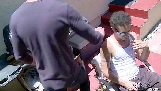 From Zero to Blowjob King: Cole Streets First Time With DJ – Gay XXX