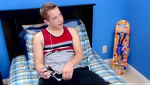 Philip Ryan Rides Neighbor Nick Reeves Deep — Hardcore Anal Action – 18+