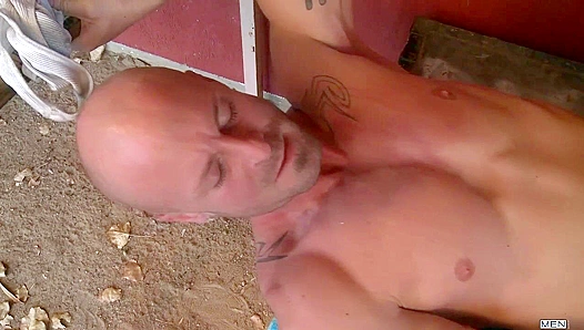 Lonely Pit Stop: Rough Anal Encounter Sparks Raw Desire – Gay XXX 18+