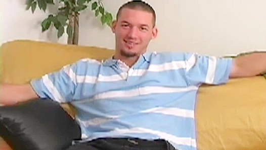Robert Long Puts That Thick Monster Cock On Full Display – ExtraBigDicks