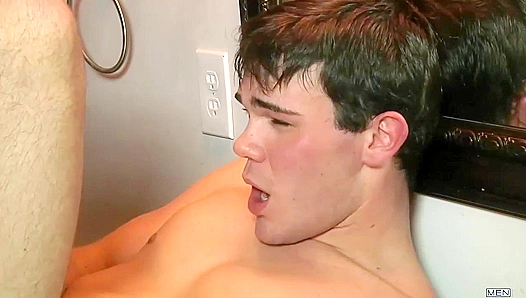 Big Dick Energy: Phat Daddy Takes Control in Steamy Bathroom Ride – GayPornHub 18+