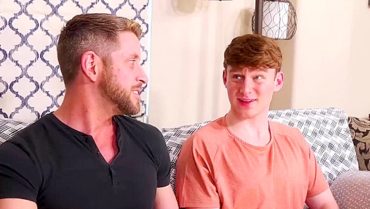 Twink Jerks Off as Big Daddy Plows His Tight Hole – RealityDudes 18+