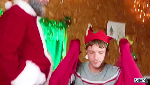 Daddy Cake Dominates His Naughty Elf Boy Benjamin Blue – Steamy Holiday Fuck Fest