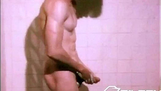 Buff Beast Bill Eld Powers Through a Hot, Glistening Solo Workout – Falcon Stu