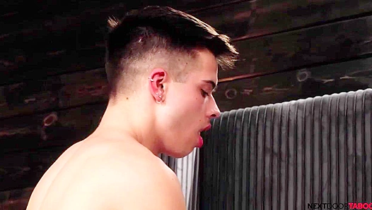 Next Door Heat: Brandon Anderson Evan Knoxx Go Wild in Missionary Style – 18+