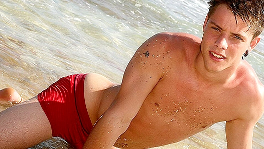 Sultry Tease: Alex Stevens Thomas Dyk Heat Up Their Steamy Encounter – GayXXX