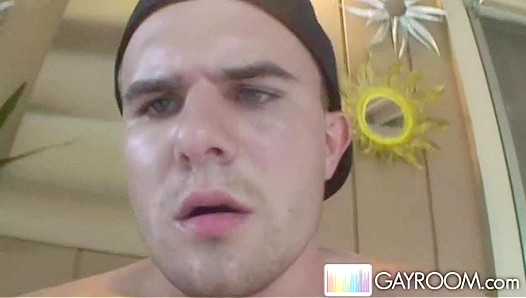 Ryan Middleton Stretches Himself Open With Expert Finger Play – Hot Solo Act