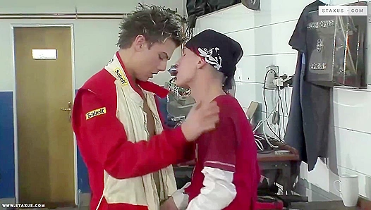 Nicky Kulio Thomas DeLong Go Hard in the Hot Garage Fuck Session – GayXXX