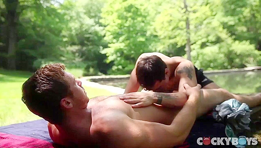 Outdoor Heat: Connor Levi Go Wild Fucking Under the Sun – GayPornHub 18+
