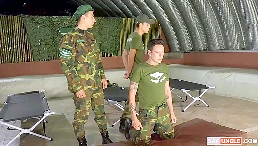 Eric Deen Takes Drill from Rodrigo El Santo – Military Hardmen Fuck Deep