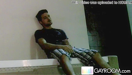 Kryz Perez Goes Wild in Public—Mind-Blowing Solo Show Unleashed – GayXXX