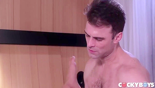 Santana Clarks Steamy Encounter: A Hot Gay Love Story – Cocky Angels