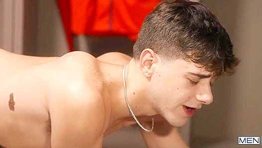 Joey Mills Takes Coachs Thick Dick Deep — Raw Gay Anal Action with Johnny Donovan