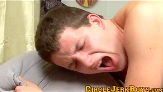 Tommy Defendi Devon Moss: Hot Passion Ignites – Gay Porn Steams Up