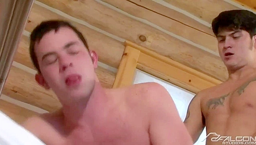 Colin Parkers Steamy Morning Tease – A Gay Awakening – Falcon Studios
