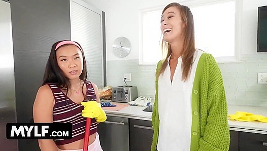 Stepbrothers Forbidden Craving – Dominating Stepfamily with Wild Passion – 18+