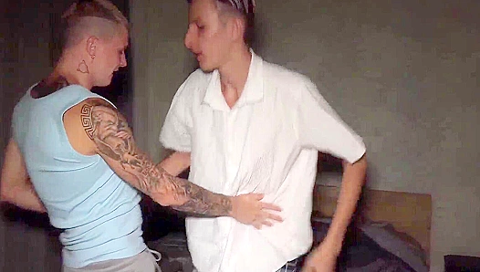 Twink Reunion Turns Steamy: Hot Kisses Ignite into Wild Fuck Session – 18+