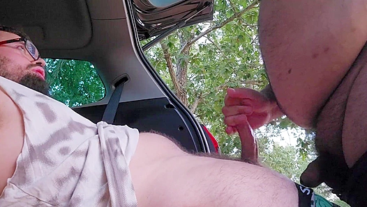 Bearded Beast Jerks Me Wild Until Im Screaming for More – Hot Horny Bears 18+