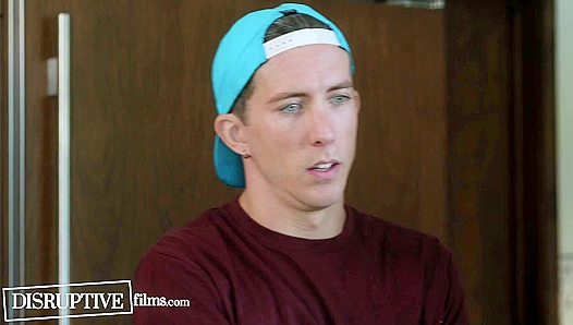 Caught Cheating With Cash: College Studs Secret Blowjob Hustle – Isaac Parker, Hans Berlin