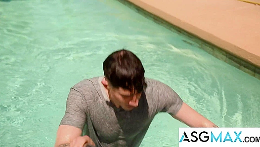 Jock Pool Boy Cant Resist—Deepthroats Huge Dick Like a Hungry Pro – XXXTales 18+