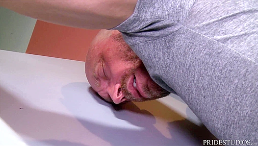 Sean Harding Fucks His BF Hard RAW at the Glory Hole – Men Over 30 Heat