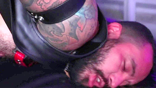 Leather Daddy Devours Ass Then Bucks This Horny Latino Stallion – Men Over 30