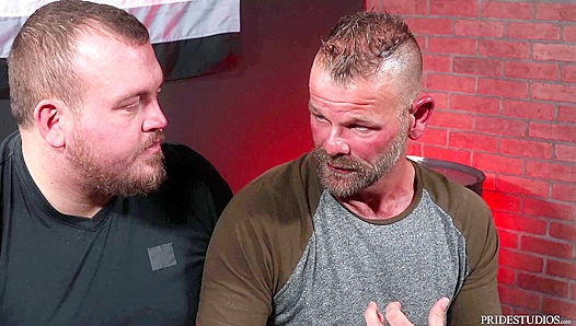 Silver Fox Takes It Raw from Hung Hunter Scott – No Protection, All Passion