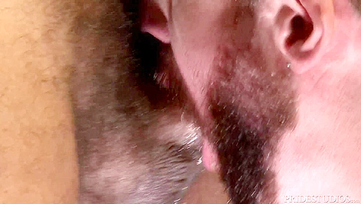 Big Booty Ebony Stud Rides Hard for His Hairy White Daddy – GayPornHub 18+