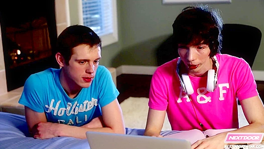 Next Door Twink Craves My Thick Dick – MaxPayne2 18+