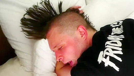 Ren Returns With Riley For A Filthy, Hot Encounter – GayPornHeat 18+