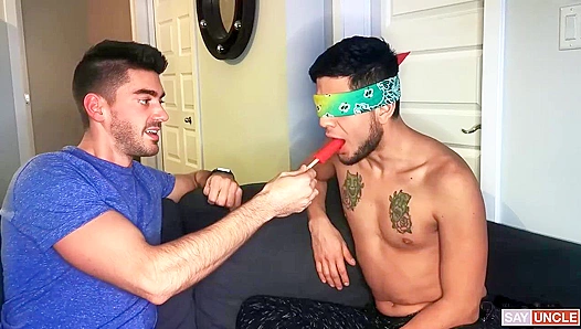 Alex Raphael Get Wildly Horny While Gaming – StayHomeBro 18+