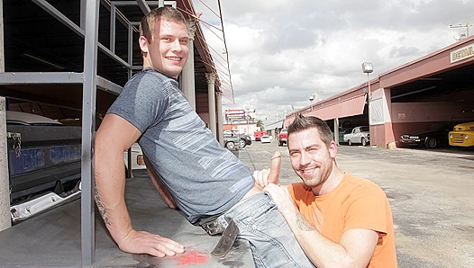 Drake Magnum Austin Xander Take Control in Steamy Threesome With Alex Killian – 18+