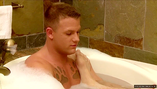 Adam Russo Dominates Brandon Wildes Tight Hole – Sugar Daddy Heat