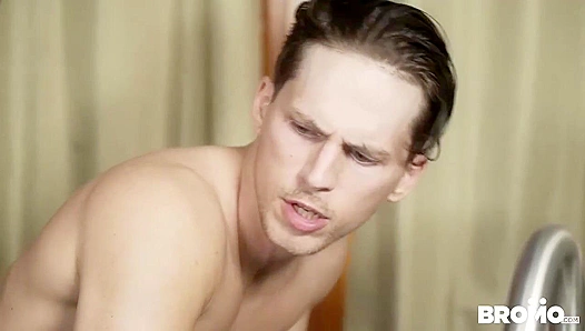 Jeff Powers Dominates Roman Todd with Raw Passion – Steamy Gay Encounter