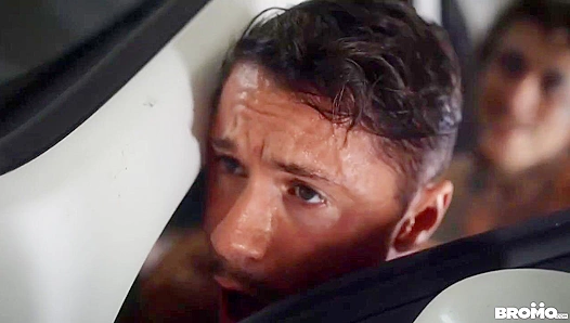 Bo Sinn Takes It Raw from Hung Mechanic Skyy Knox – Wild Gay Scene