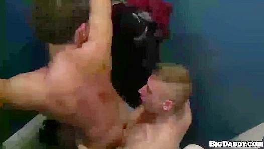 Patrick Roy Savkov Go All Out Fucking in Bold Public Spots – HotGayPorn