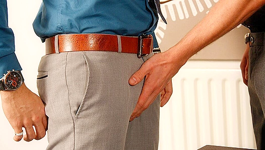 Hot Office Lust: Co-workers Bareback on Bosss Desk – LollipopTwinks 18+