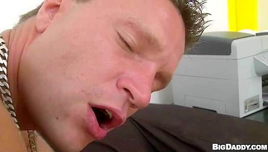 Denis Reed Goes Wild Fucking Erik Hard – No Limits Anal Action – Raw Casting