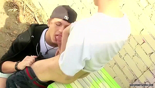 Skate Park Action: Thomas Swings Hard While Jay Ozzy Takes Him Deep – Outdoor Gay Fun