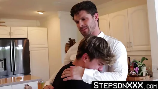 Jordan Lakes Hot Load as Devin Franco Fucks Him Raw in Stepmom Fantasy – 18+
