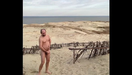 Alone by the Shore: Hot Solo Orgasm in Broad Daylight – PublicGayFun 18+