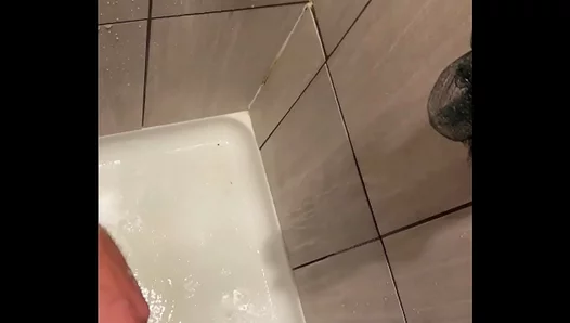 Piss Play Jerk Off Delight: Soaking in Solo Wet Pleasure – GayPornFun 18+