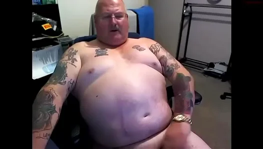 Chubby Older Guy JERKS Off His Thick WHITE COCK Hard – Steamy Gay Scene