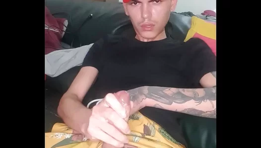 Tattooed Richard Dias Explodes in Hot Solo Climax – Steamy Gay Scene
