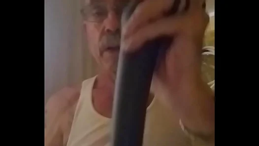 Florida Milf Daddy Puts On A Blowjob Show With Expert Deep Throat – AmatuerGayFun18+