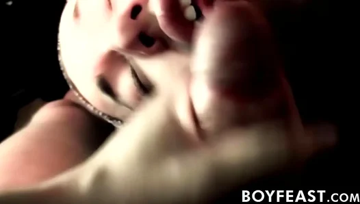 Tattooed Twink Blake Takes Control in Steamy POV BJ Handjob Fun – 18+