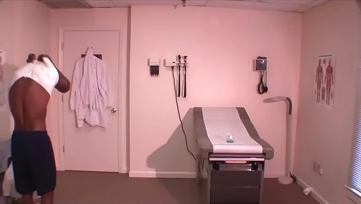 Huge Straight Stud Takes First-Time Anal Probe from Hot Male Doc – Clinic Exposed 18+
