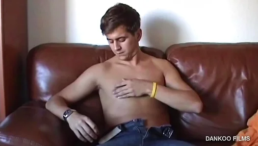 Neighborhood Heat: Steamy First Touch Turns Wild – Spanish Gay Amateur Fun