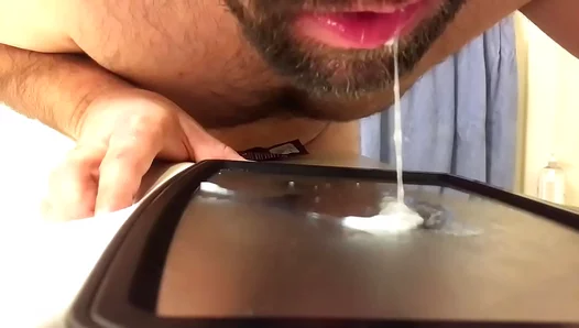 He Takes Everything—Licks Up Fresh Load Like a Starving Bottom–TinyGays 18+