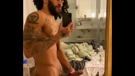 Horny Morning Glory: Dude Juggles His Huge Dick Before Blowing Loads – 18+